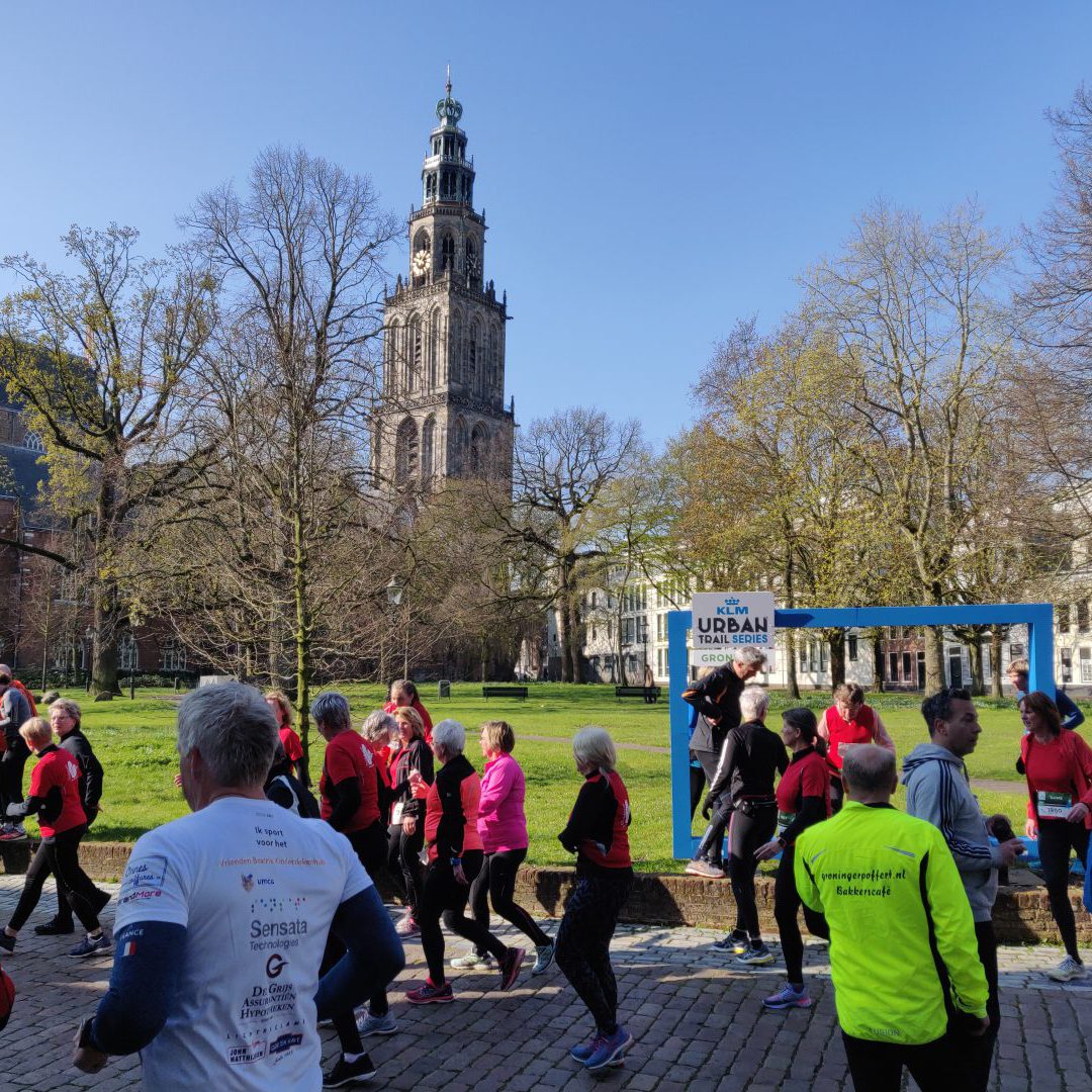 KLM Urban Trail Groningen- hardlopen tijdens hardloopwedstrijd door Groningen 2019