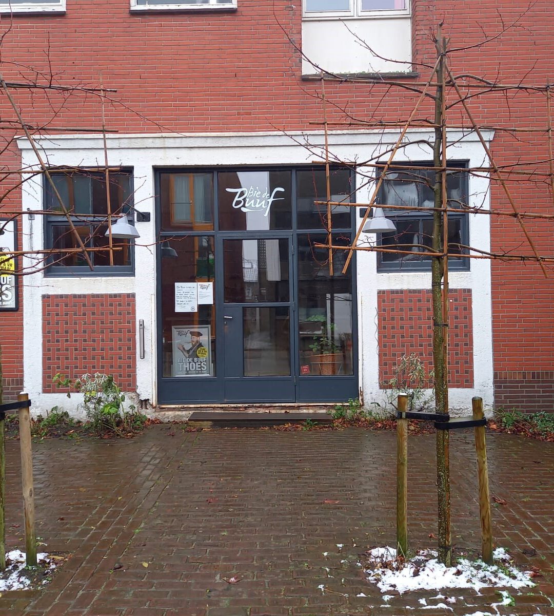 Eten afhalen Groningen: Bie de Buuf in Oosterparkwijk van Stichting Toentje