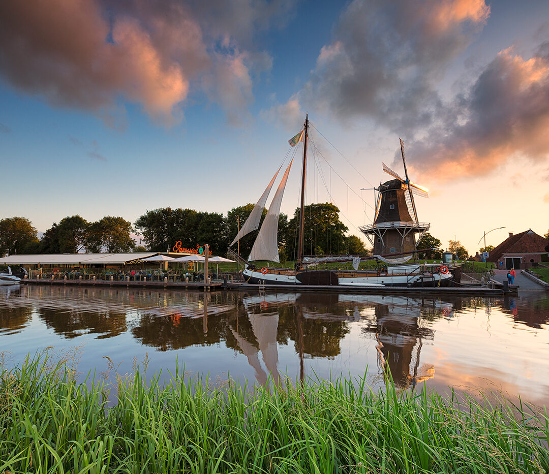 Terras Groningen reserveren, aan het water bij Garnwerd aan Zee