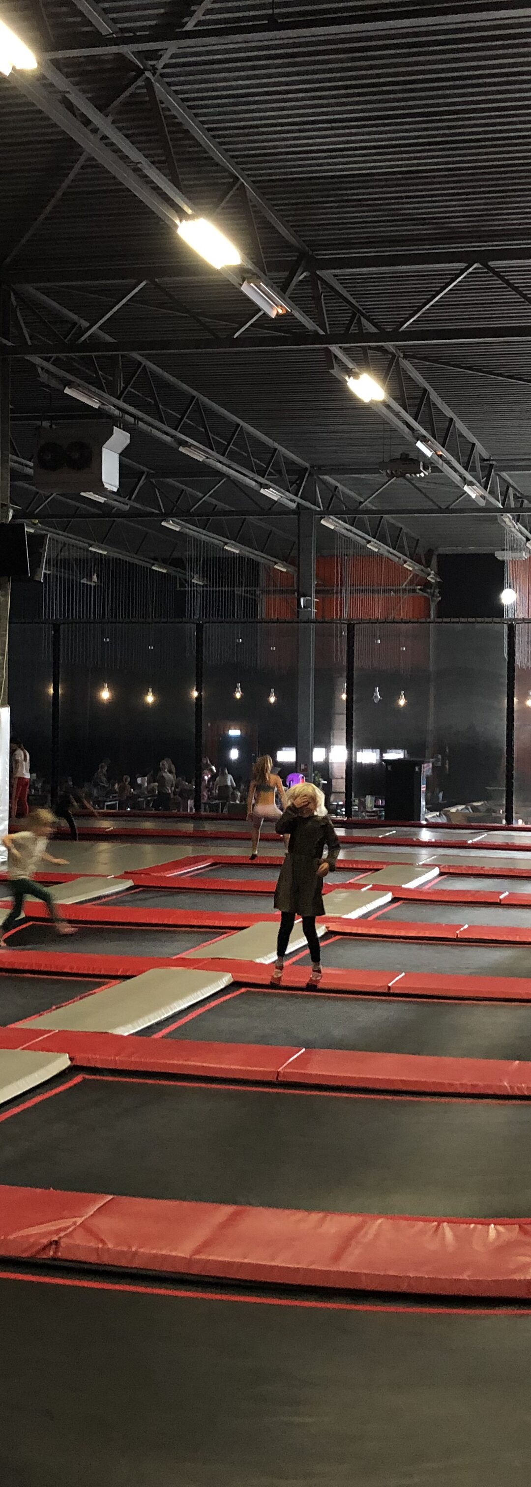Kinderfeestje Groningen: origineel en energieke activiteit: springen bij JumpXL Groningen