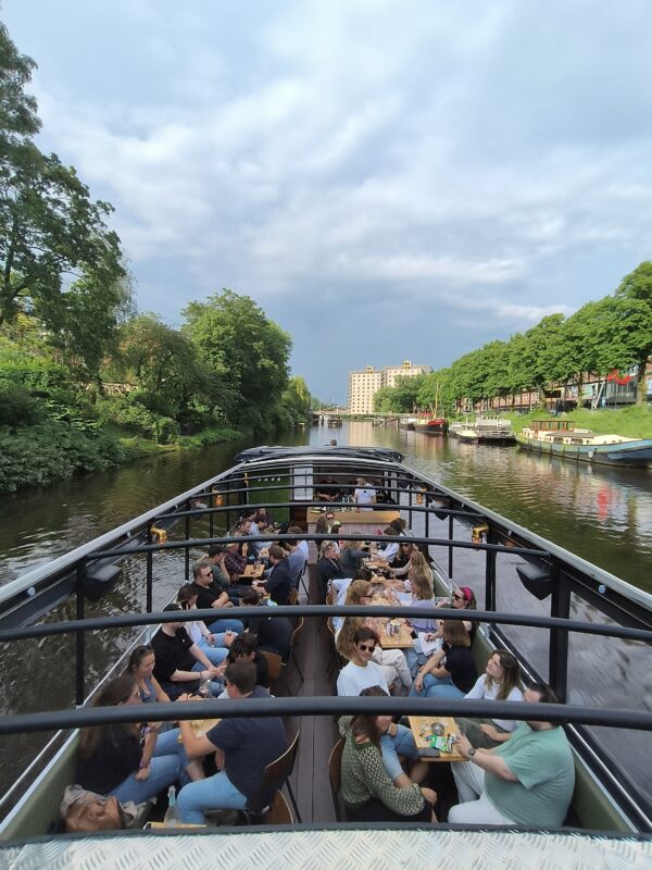 Terrasje Speciaal, varend terras en rondvaart Groningen